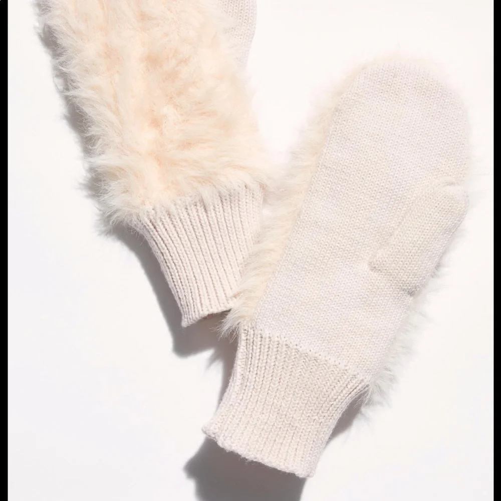 Free people warm wishes gloves pink NWT 🌟🌟